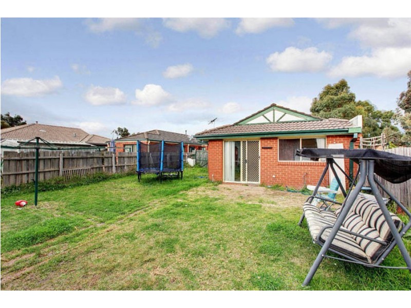 55 Rossiter Avenue, Roxburgh Park VIC 3064