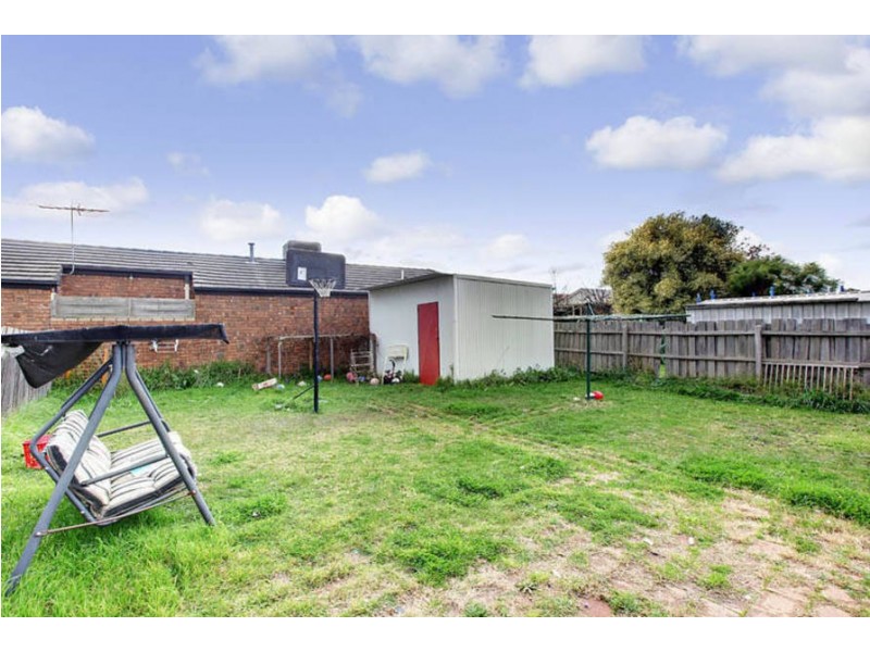 55 Rossiter Avenue, Roxburgh Park VIC 3064