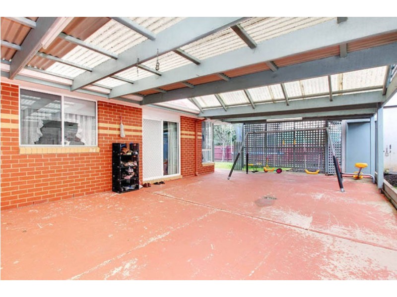 3 Wintle Close, Roxburgh Park VIC 3064