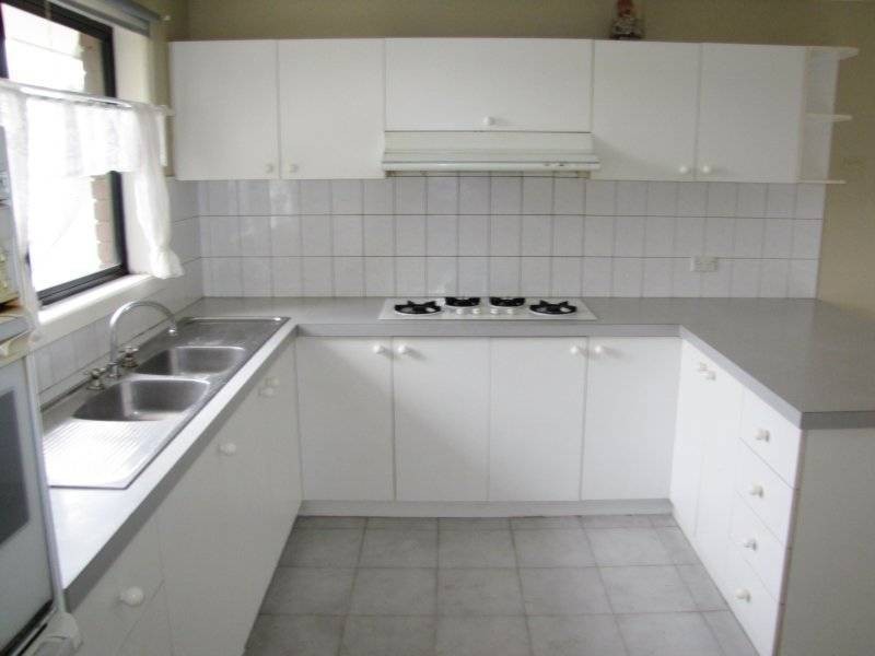 9 Cassinia Crescent, Meadow Heights VIC 3048