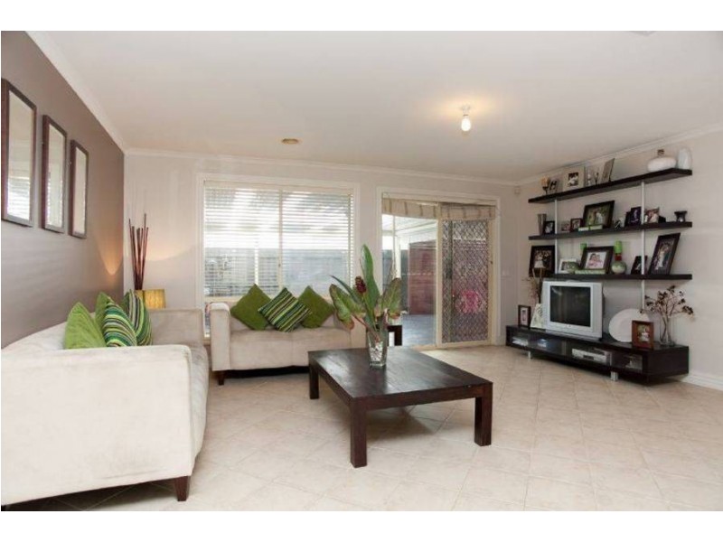 10 Armstrong Court, Roxburgh Park VIC 3064