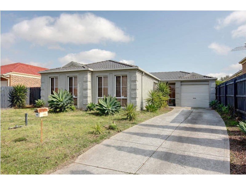 11 Rhine Drive, Roxburgh Park VIC 3064