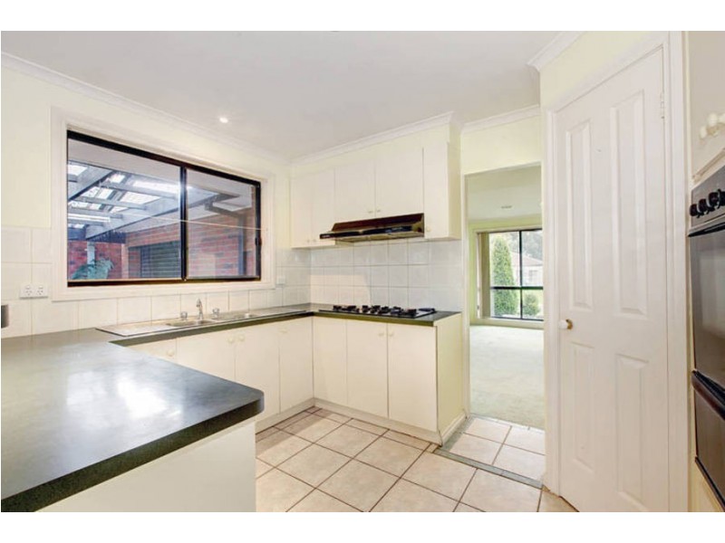 8 Tolson Court, Roxburgh Park VIC 3064