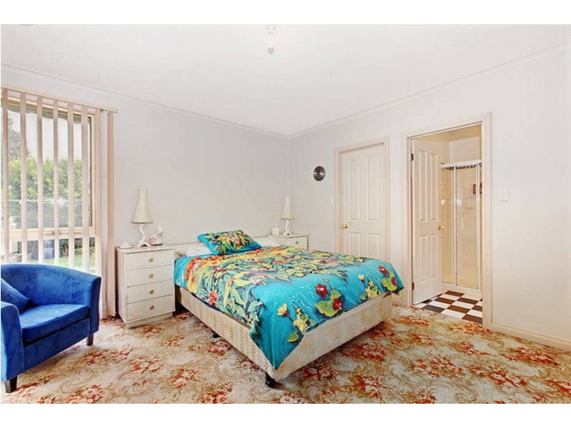 46 Stainsby Crescent, Roxburgh Park VIC 3064