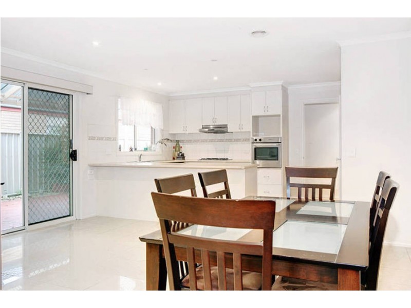 12 Mosman Way, Craigieburn VIC 3064