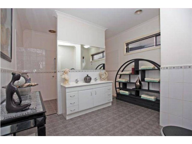 111 Royal Terrace, Craigieburn VIC 3064