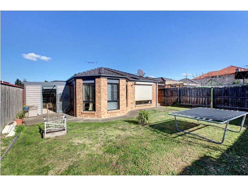 12 Madeira Court, Roxburgh Park VIC 3064
