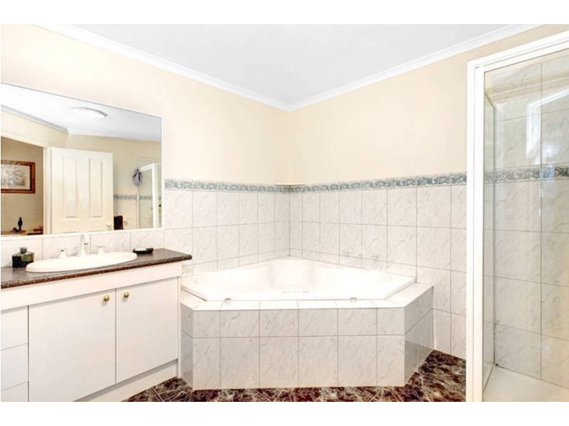 7 Nairn Court, Greenvale VIC 3059