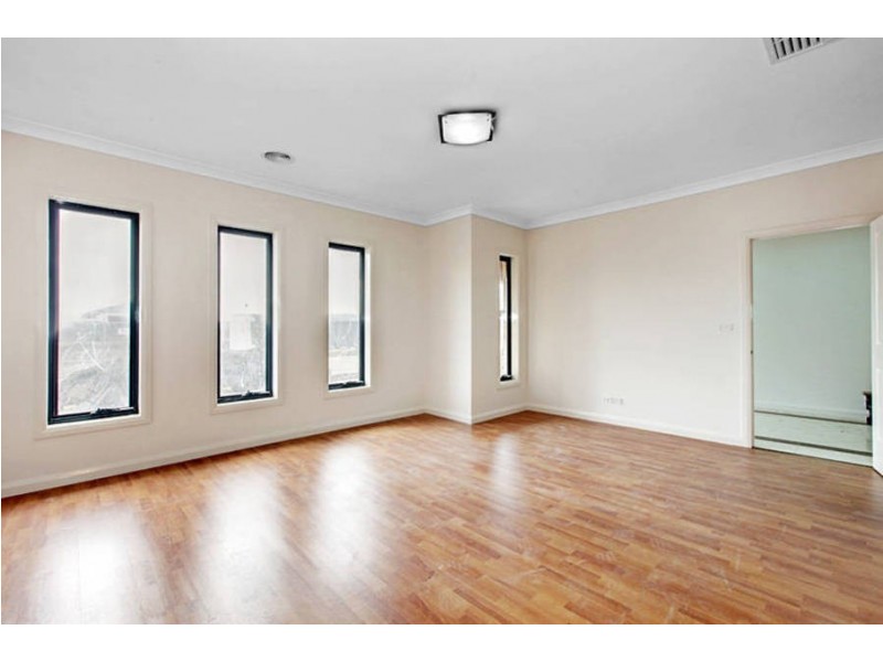 14 Westbury Park Way, Roxburgh Park VIC 3064