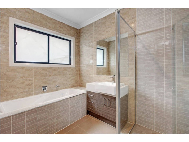 14 Westbury Park Way, Roxburgh Park VIC 3064