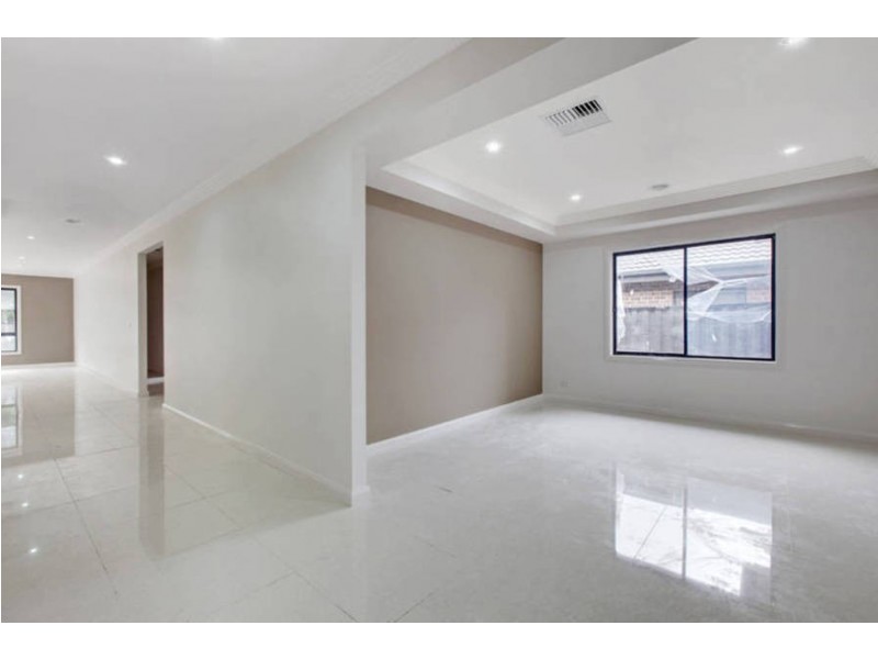 14 Westbury Park Way, Roxburgh Park VIC 3064