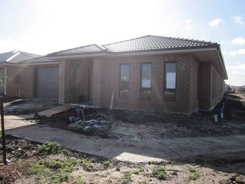 14 Thoresby Circuit, Craigieburn VIC 3064