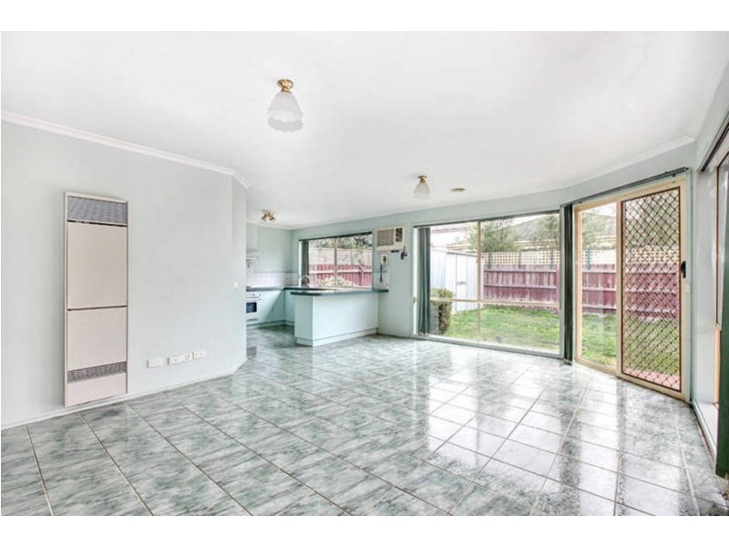 13 Sherwin Place, Roxburgh Park VIC 3064