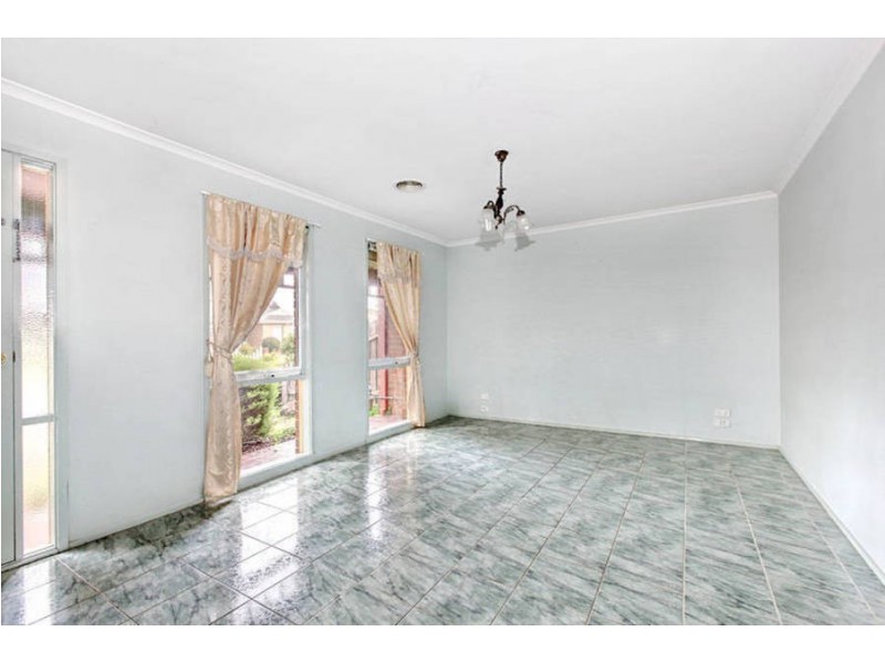 13 Sherwin Place, Roxburgh Park VIC 3064