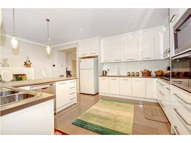 17 Galloway Court, Greenvale VIC 3059