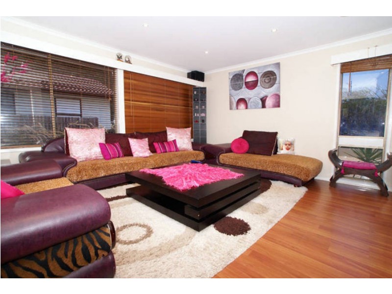 46 Woodburn Crescent, Meadow Heights VIC 3048