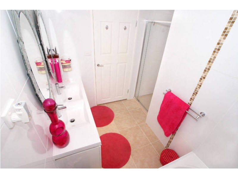 46 Woodburn Crescent, Meadow Heights VIC 3048