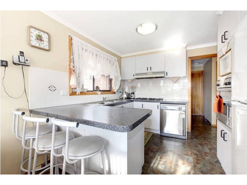 22 Nicholson Crescent, Meadow Heights VIC 3048