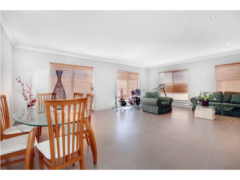 31 Flagstaff Loop, Craigieburn VIC 3064