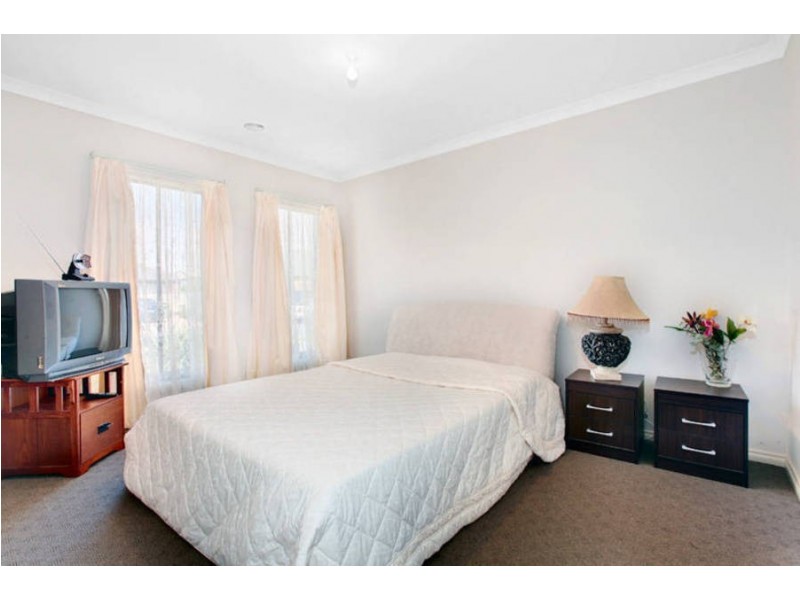 31 Flagstaff Loop, Craigieburn VIC 3064