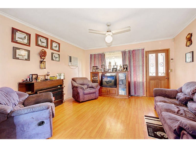 27 Bushfield Crescent, Coolaroo VIC 3048