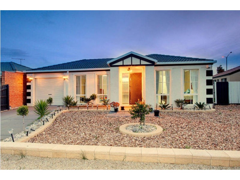 7 Angus Court, Roxburgh Park VIC 3064