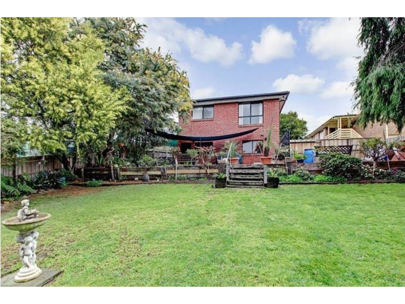 44 Eucalyptus Place, Meadow Heights VIC 3048