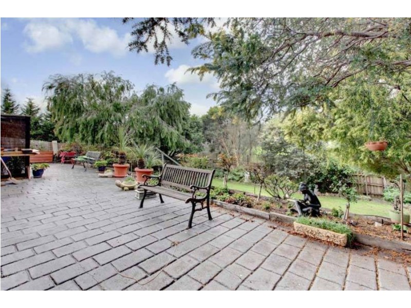 44 Eucalyptus Place, Meadow Heights VIC 3048