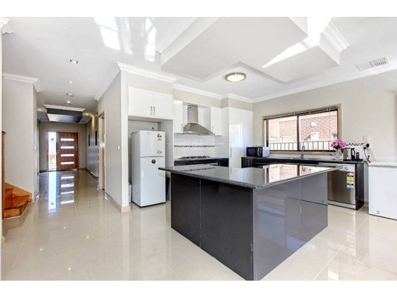 3 Jirrahlinga Terrace, Craigieburn VIC 3064