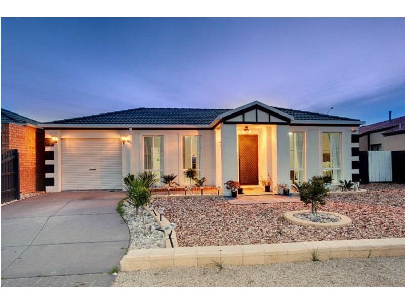7 Angus Court, Roxburgh Park VIC 3064