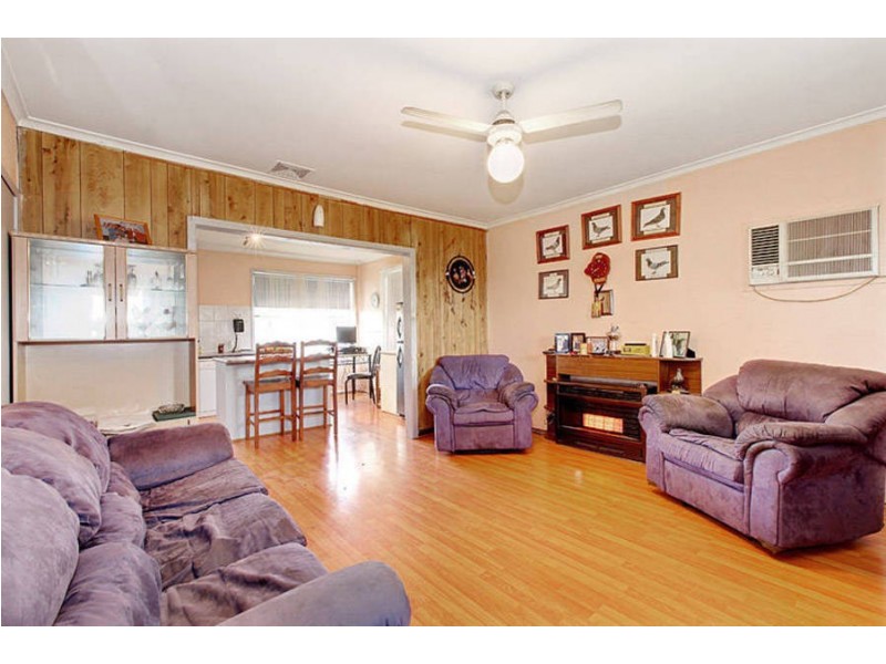 27 Bushfield Crescent, Coolaroo VIC 3048