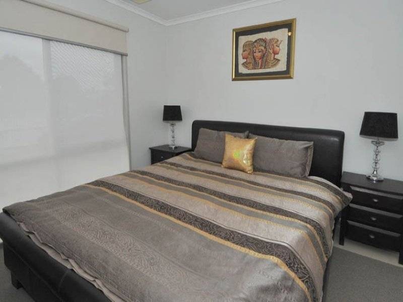 69 Bicentennial Crescent, Meadow Heights VIC 3048