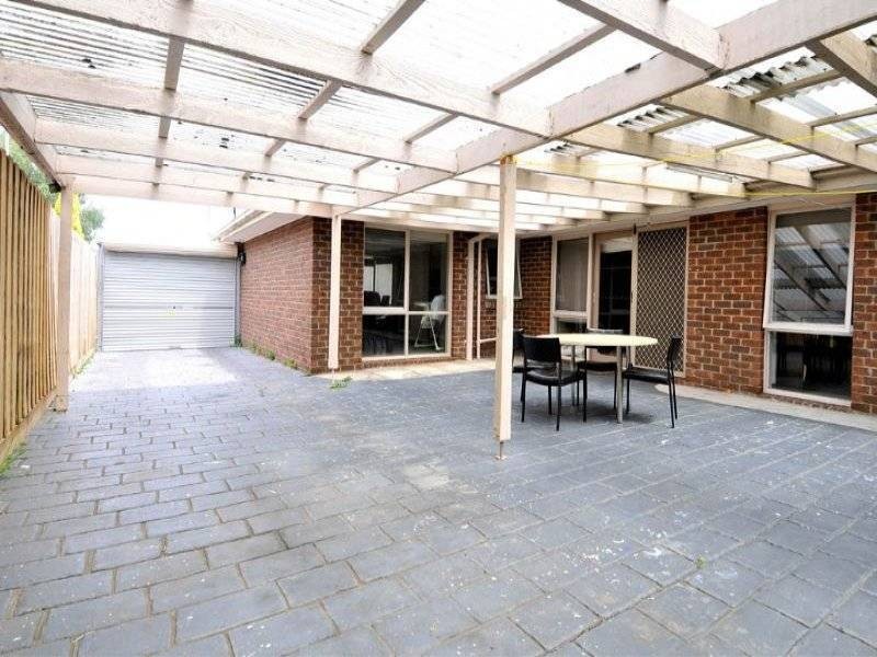 69 Bicentennial Crescent, Meadow Heights VIC 3048