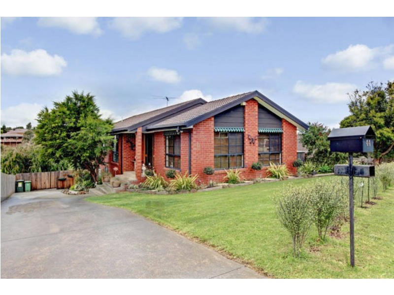 44 Eucalyptus Place, Meadow Heights VIC 3048