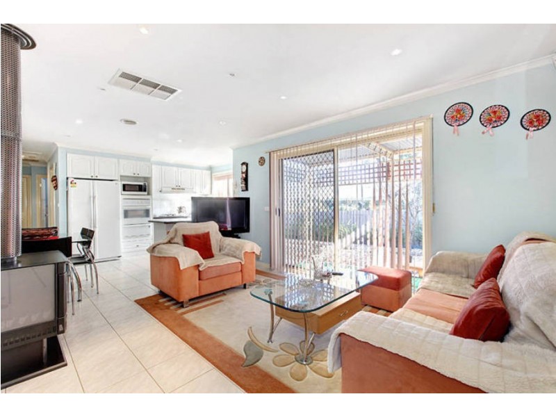 19 Golden Ash Court, Meadow Heights VIC 3048