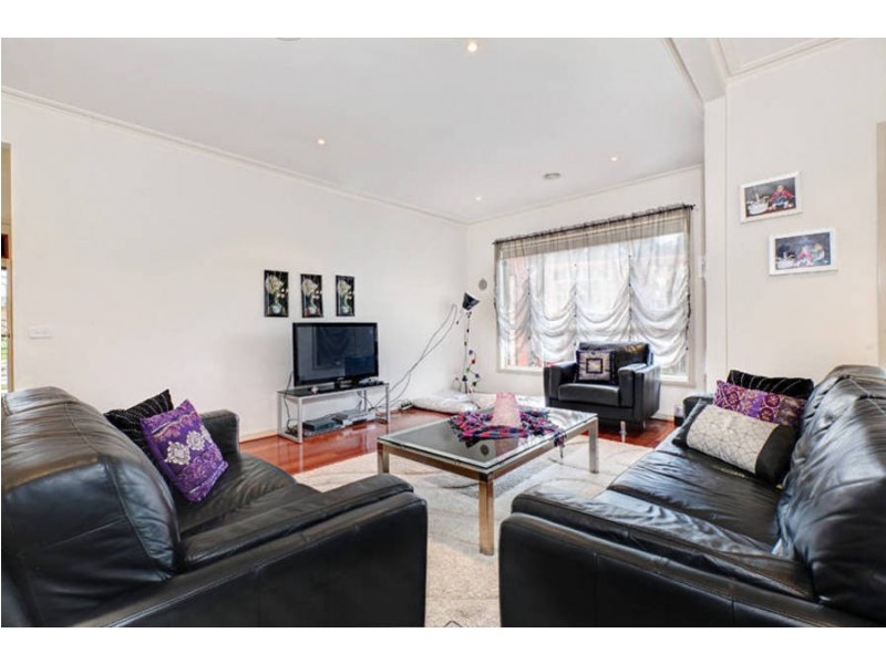 8 Mayfield Mews, Roxburgh Park VIC 3064