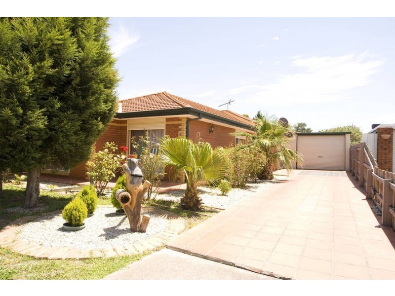 11 Lawry Place, Meadow Heights VIC 3048