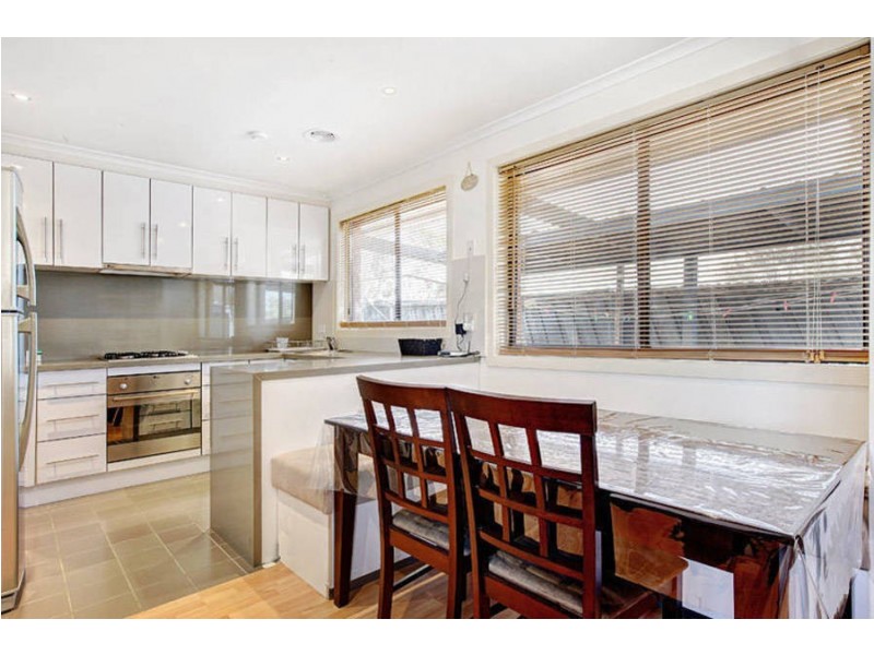 2/28  Mitchell Crescent, Meadow Heights VIC 3048