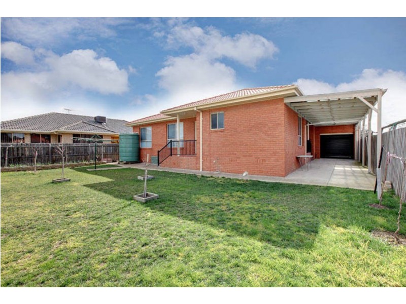 76 Kennedy, Roxburgh Park VIC 3064