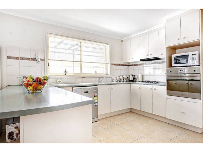 21 Sandover Drive, Roxburgh Park VIC 3064