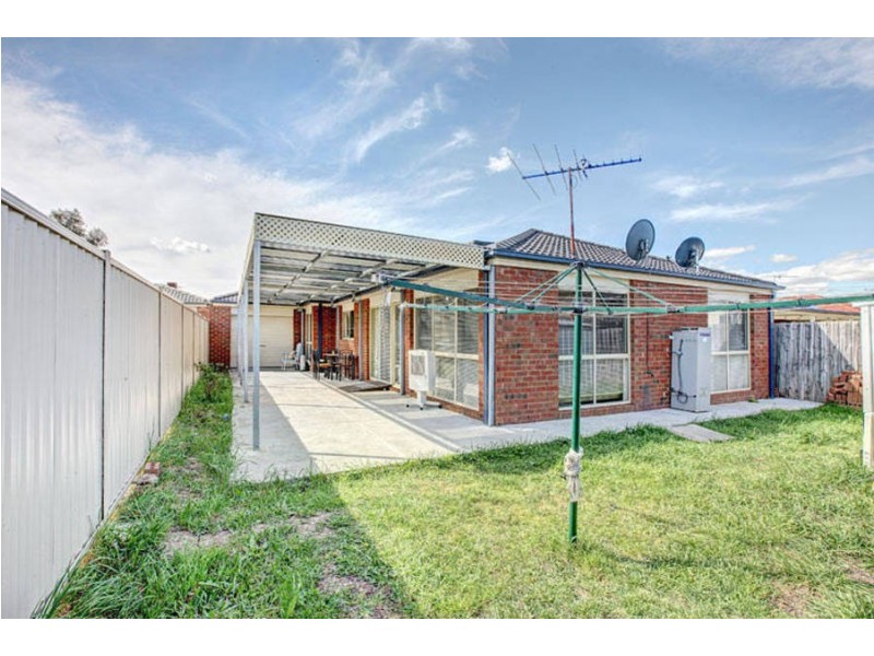 21 Sandover Drive, Roxburgh Park VIC 3064