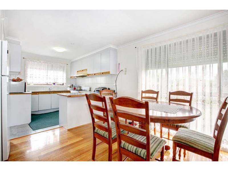 147 Malmsbury Drive, Meadow Heights VIC 3048