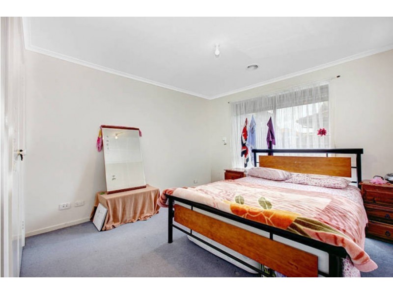 147 Malmsbury Drive, Meadow Heights VIC 3048