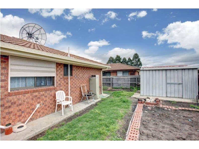 147 Malmsbury Drive, Meadow Heights VIC 3048