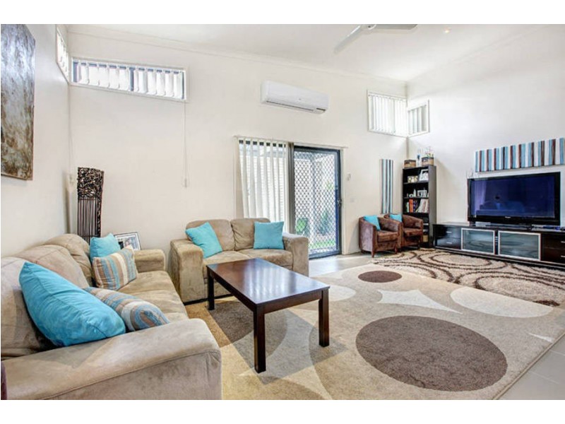 3/2-10 Creekwood Drive, Craigieburn VIC 3064