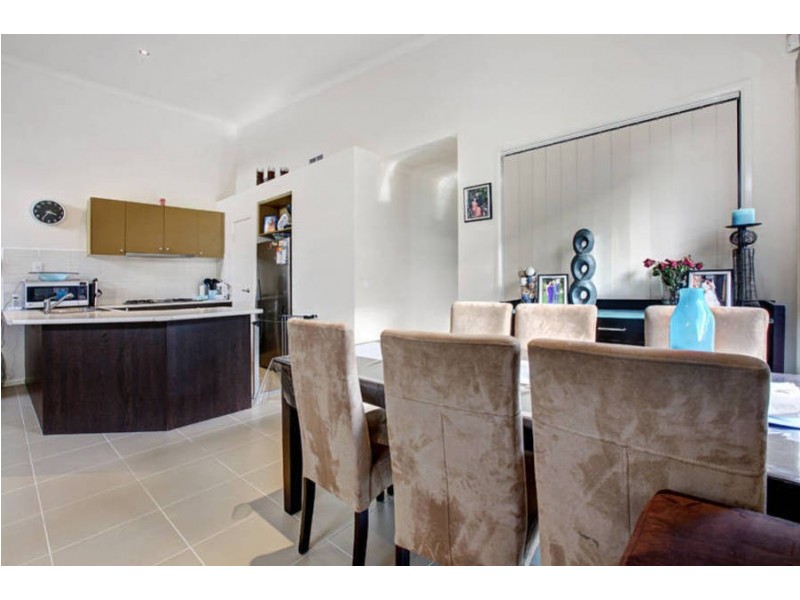 3/2-10 Creekwood Drive, Craigieburn VIC 3064