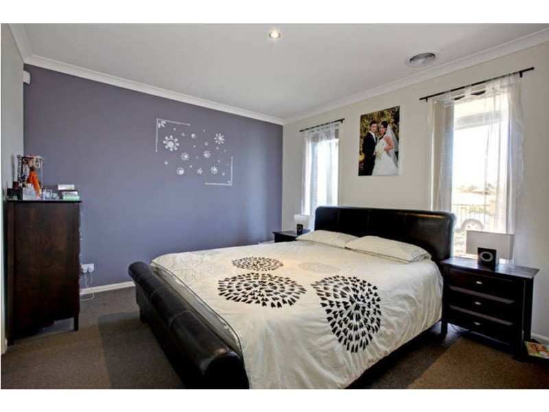 3/2-10 Creekwood Drive, Craigieburn VIC 3064