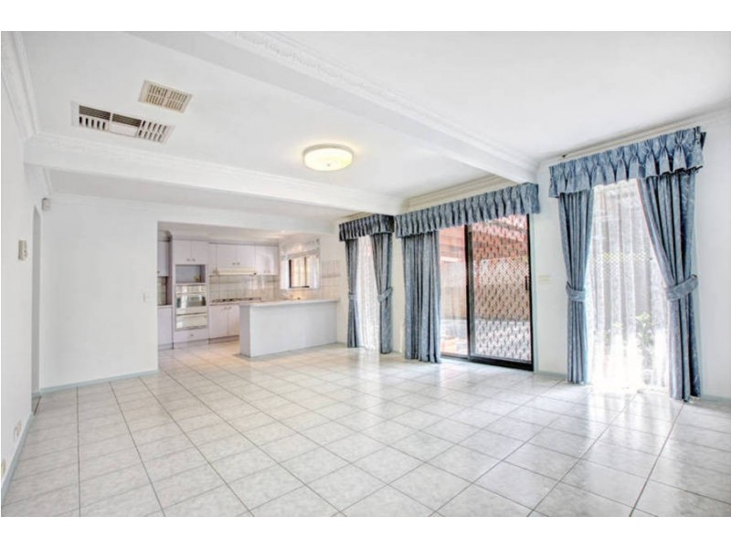 26  Matthews Crescent, Roxburgh Park VIC 3064