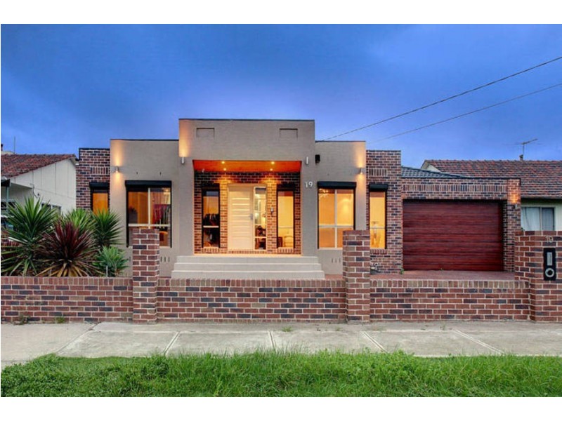 19 Rosedale Crescent, Dallas VIC 3047