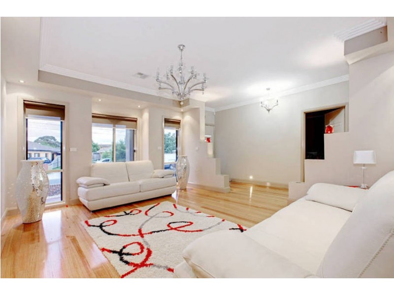 19 Rosedale Crescent, Dallas VIC 3047